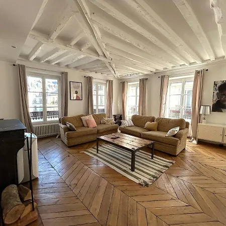 Outstanding And Sunbathed 3 Br Appartamento