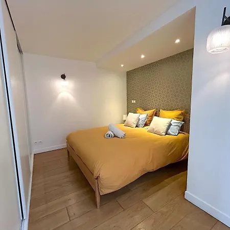 Outstanding And Sunbathed 3 Br Apartment